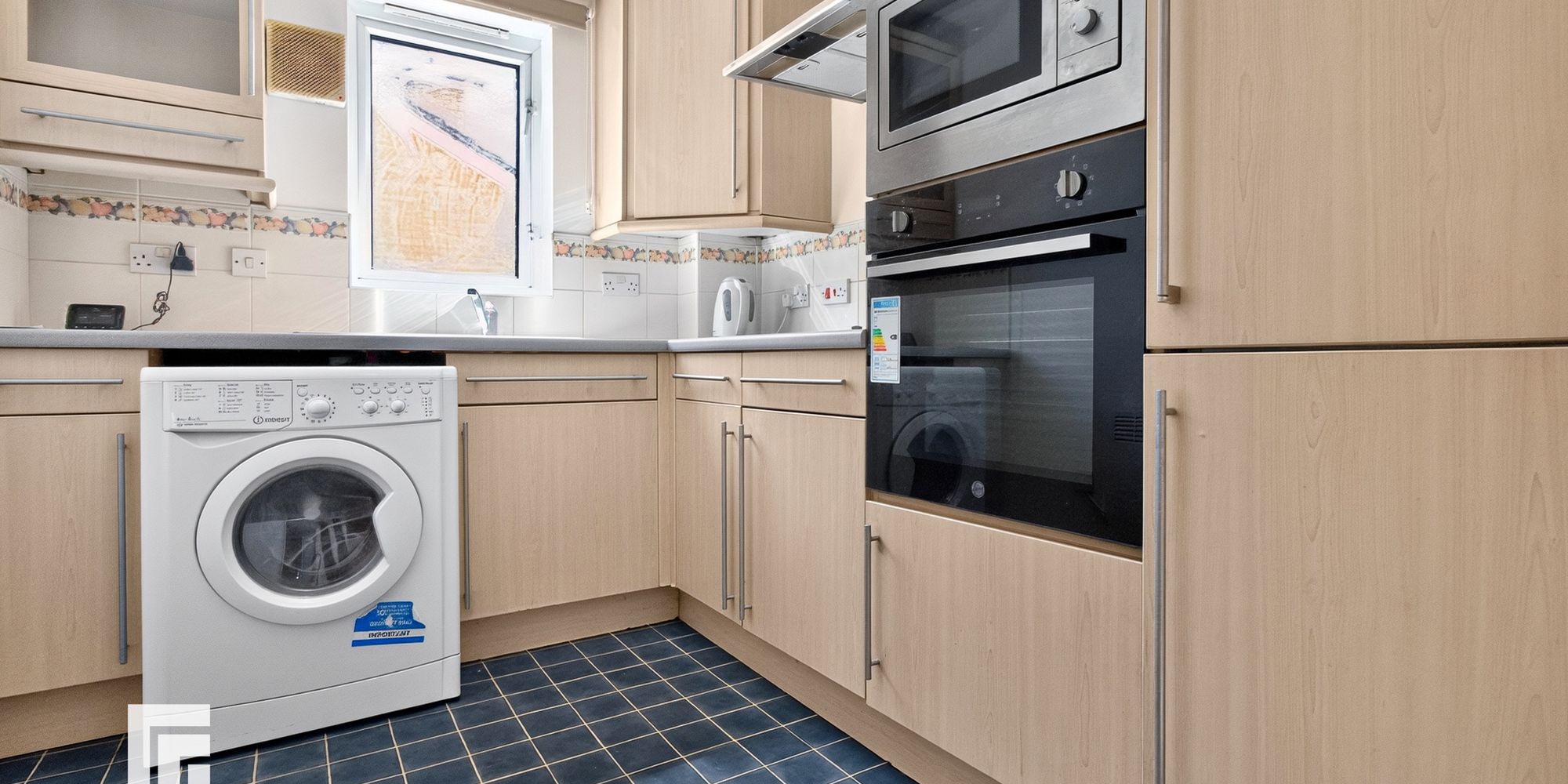 Flat Dunleavy Drive in Cardiff