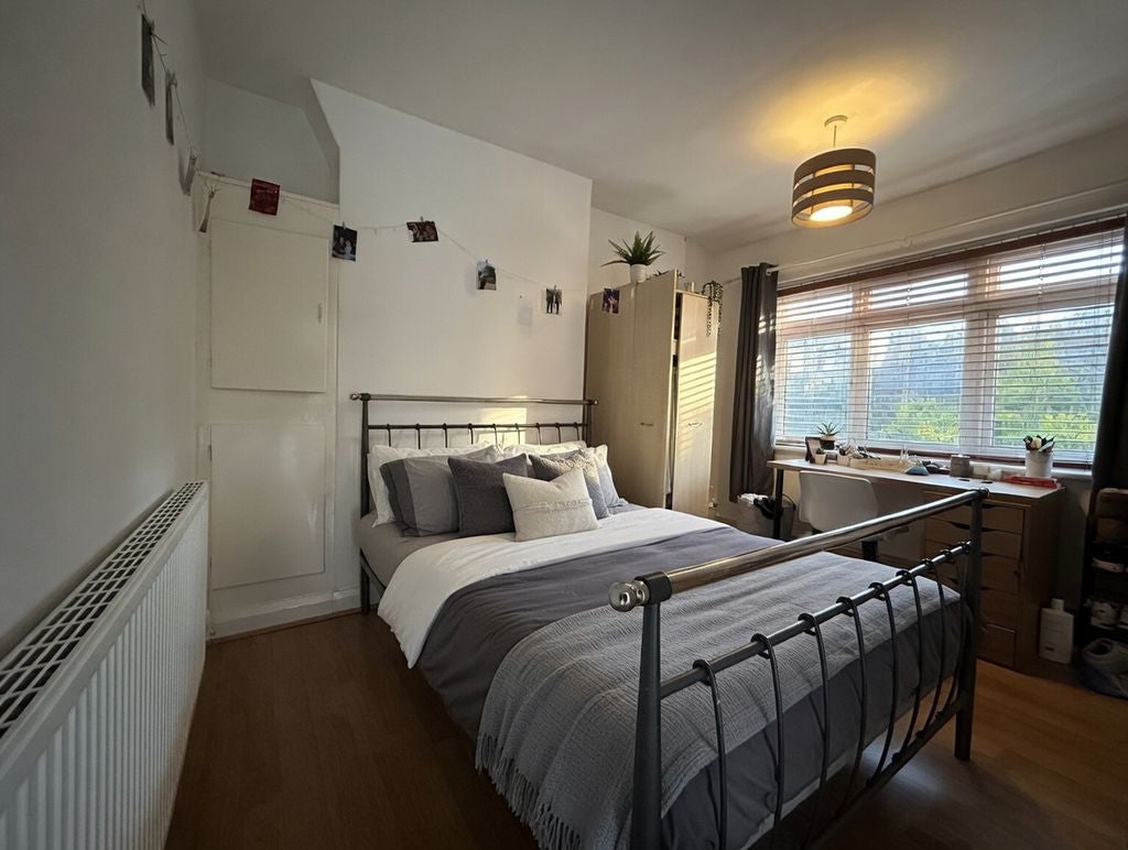 Room Harrington Drive in Nottingham