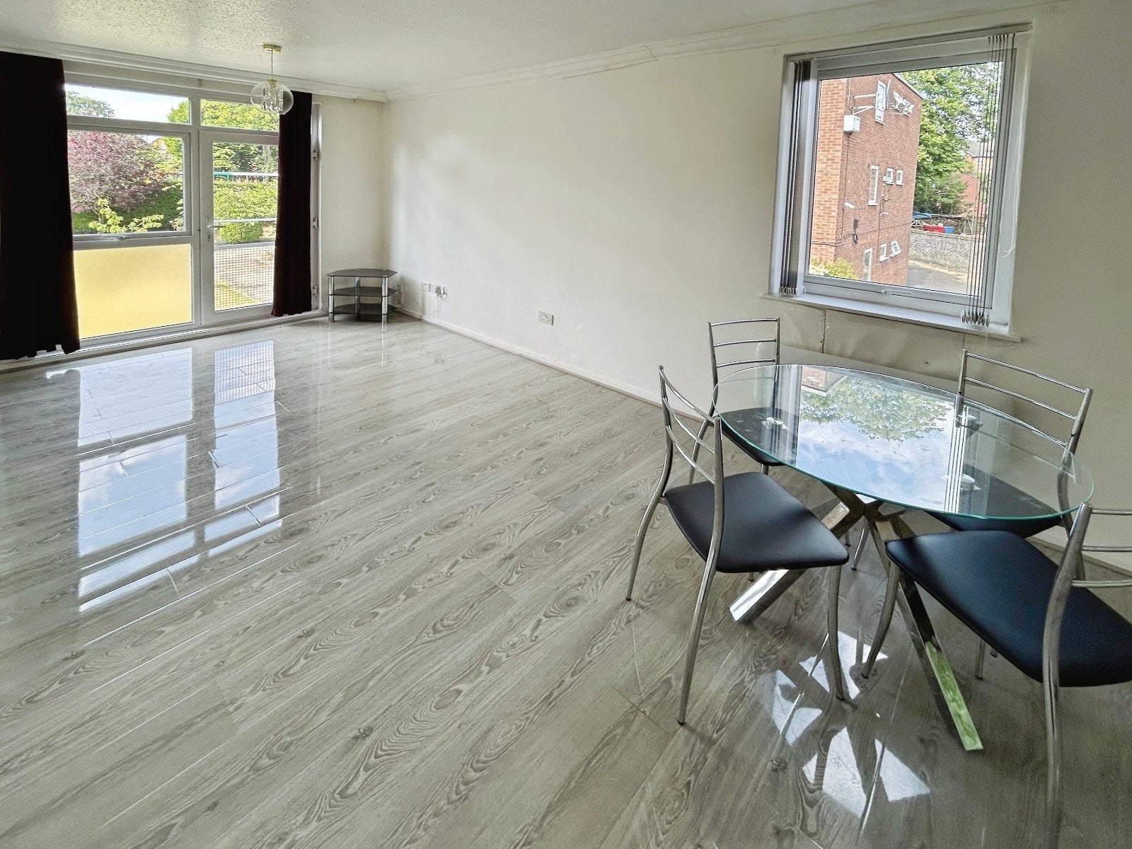 Flat Heaton Road in Manchester