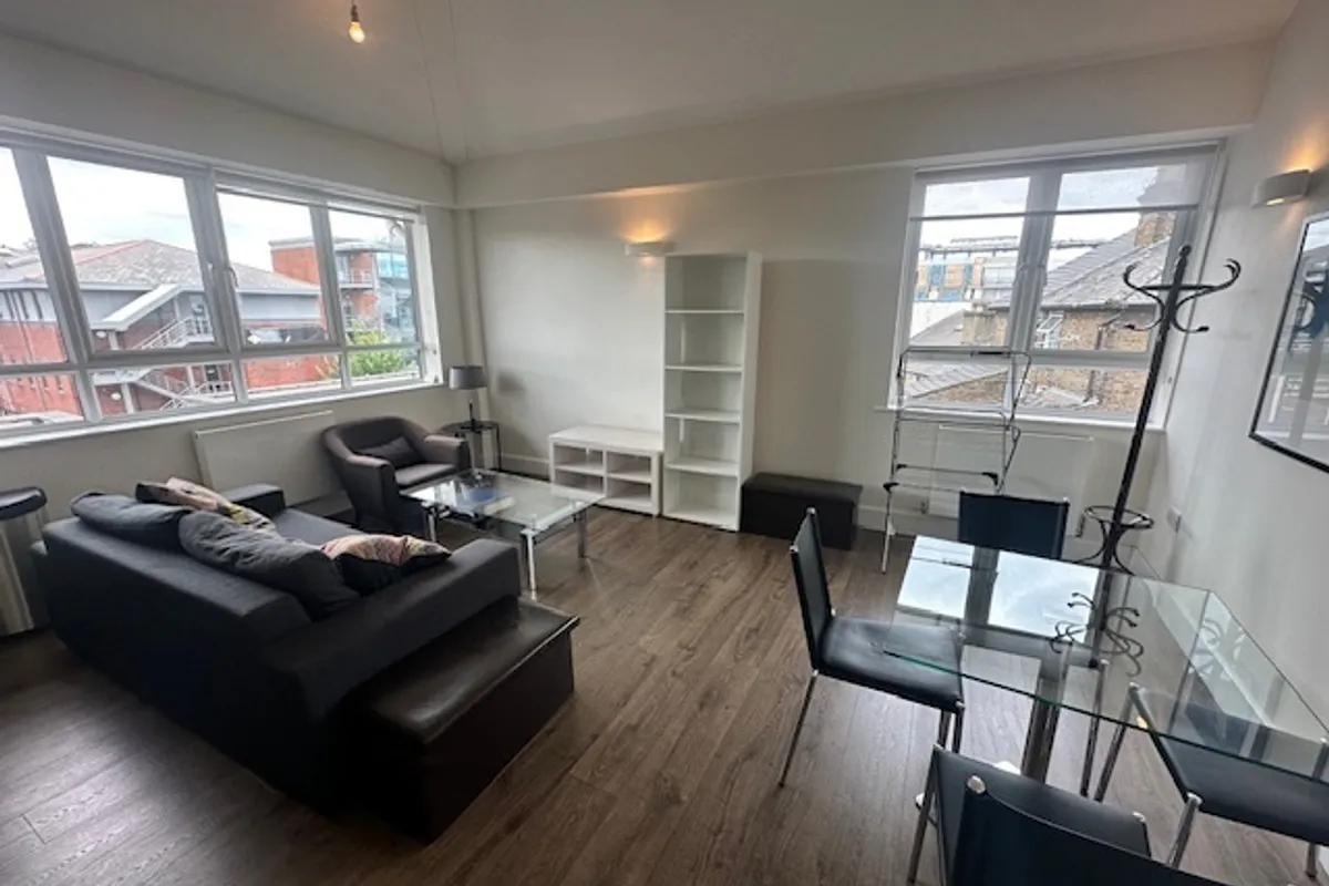 Flat York Road in Maidenhead