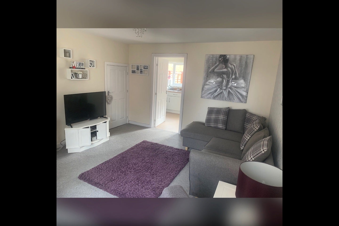 House Whitefield Crescent in Tewkesbury