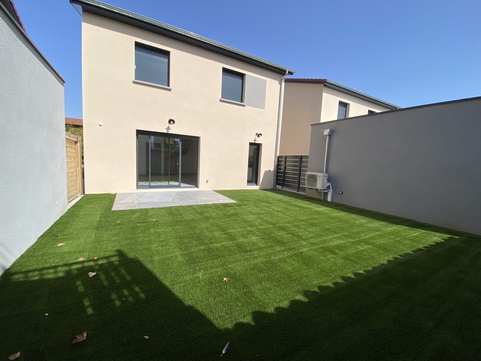 House A 432 in La Boisse