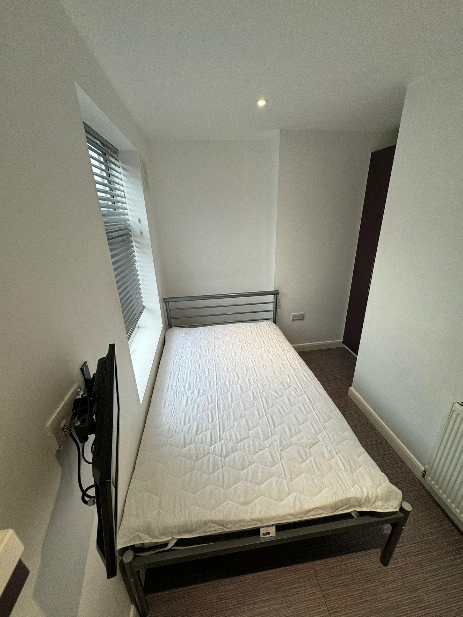 Room Cauldon Road in Stoke-on-Trent