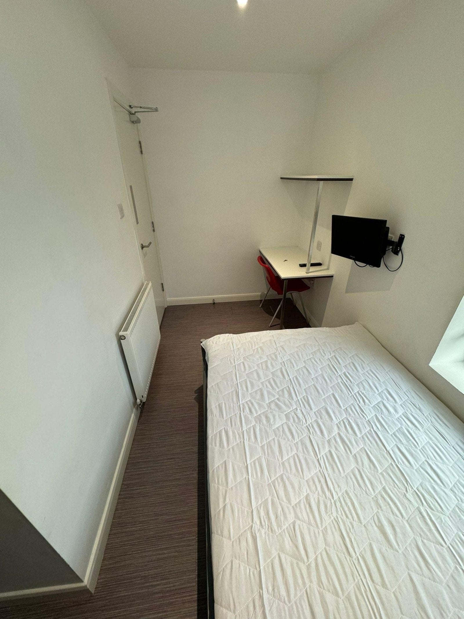 Room Cauldon Road in Stoke-on-Trent