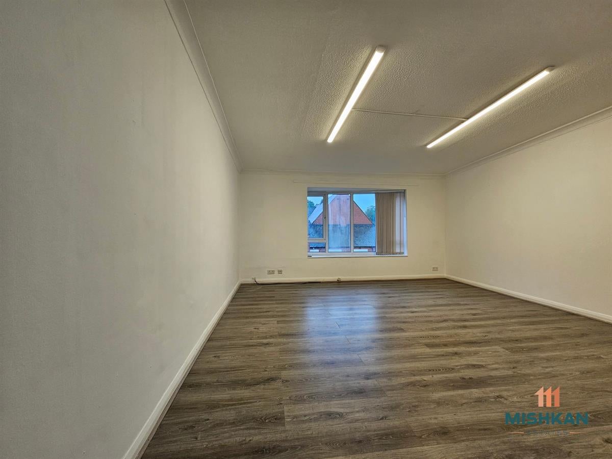 Flat Roston Road in Salford