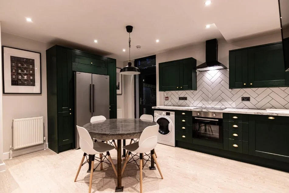 Flat Hawarden Avenue in Liverpool