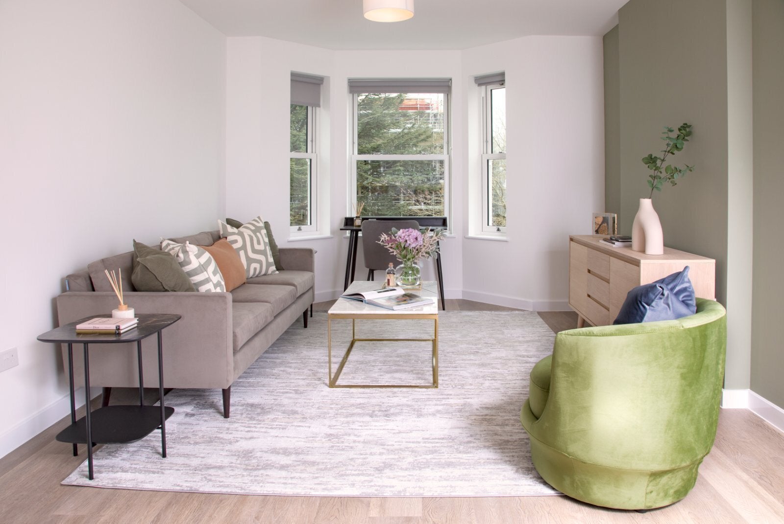Flat Falkers Court in Waverley