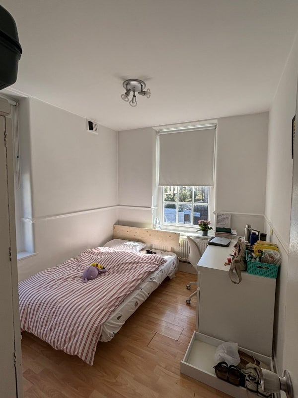 Room Frampton Street in City of Westminster