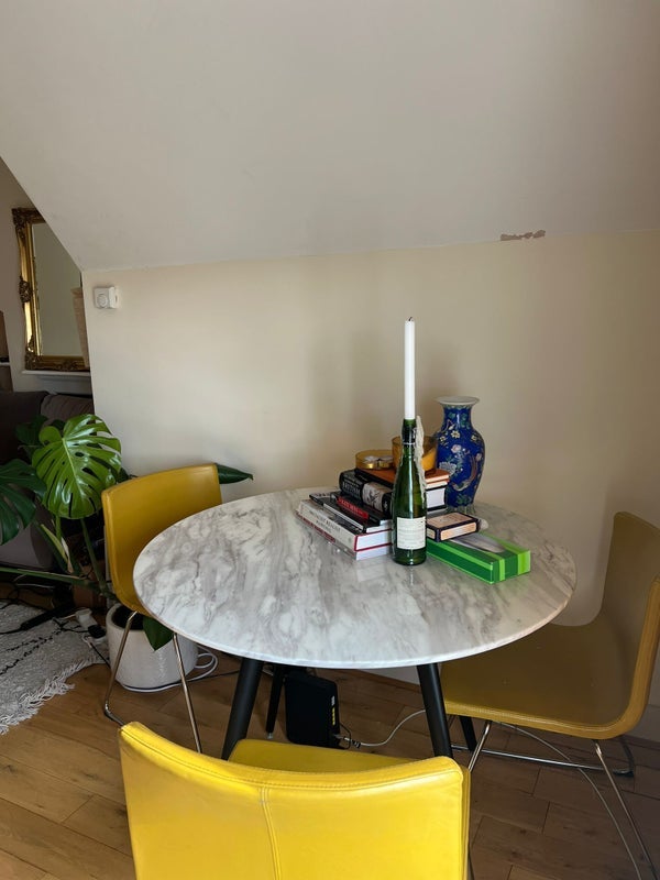Room Twyford Avenue in Greater London