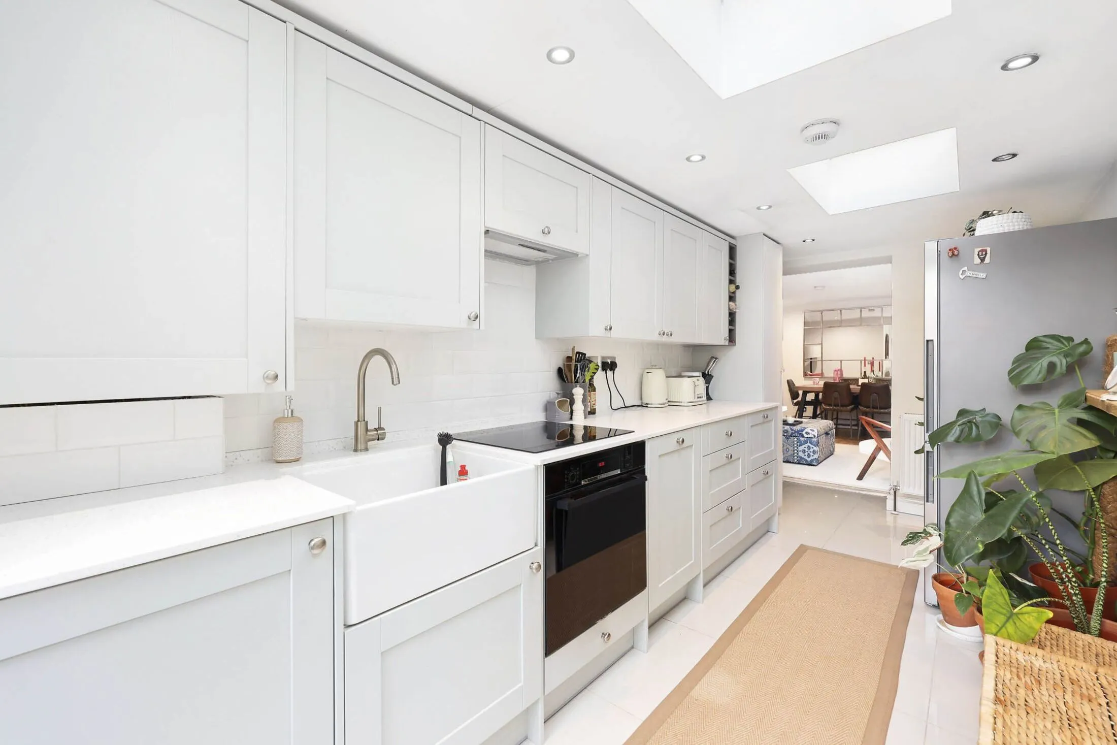 Flat Oval Place in Greater London