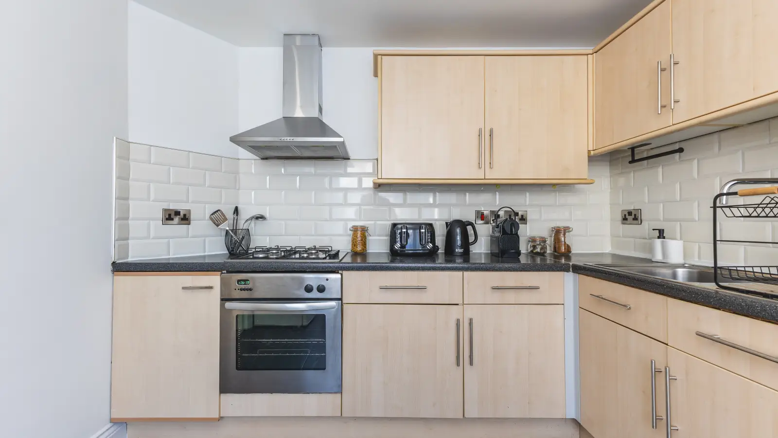 Flat Finsbury Park Road in Greater London