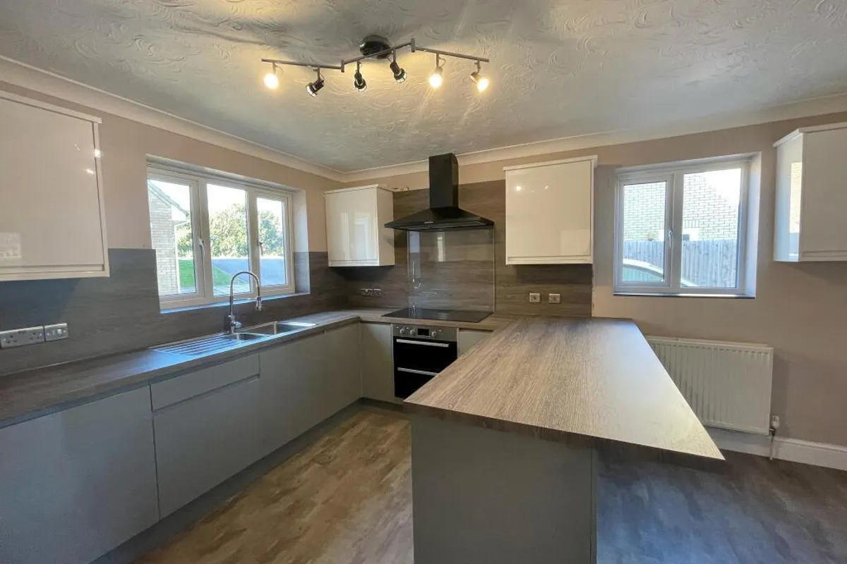 House Kitchener Close in West Suffolk