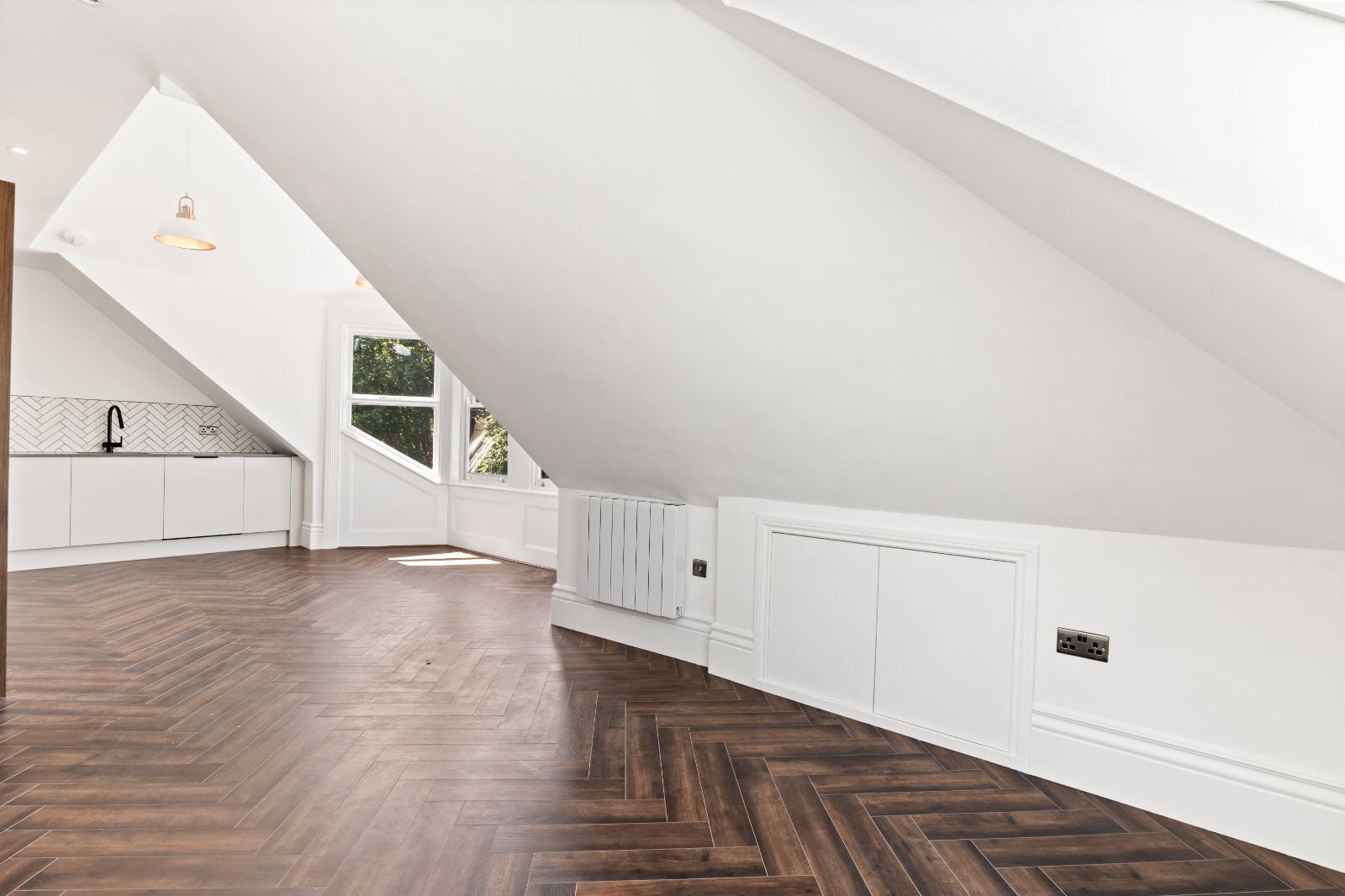 Flat Hillmarton Road in Greater London