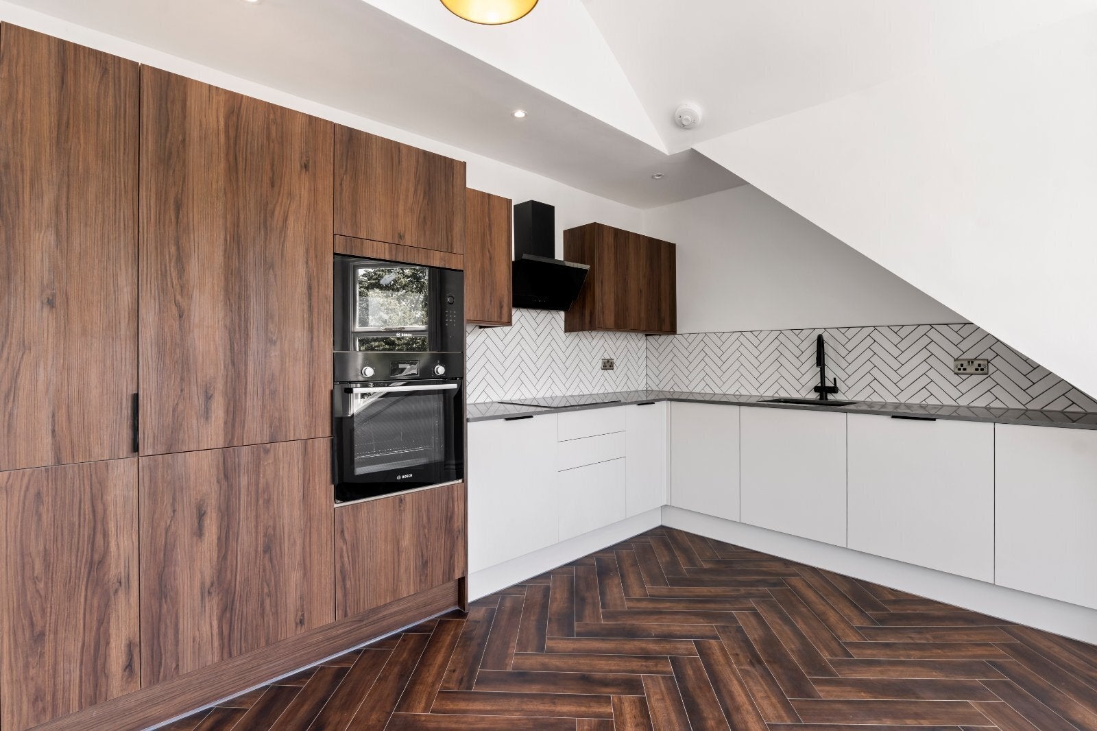 Flat Hillmarton Road in Greater London