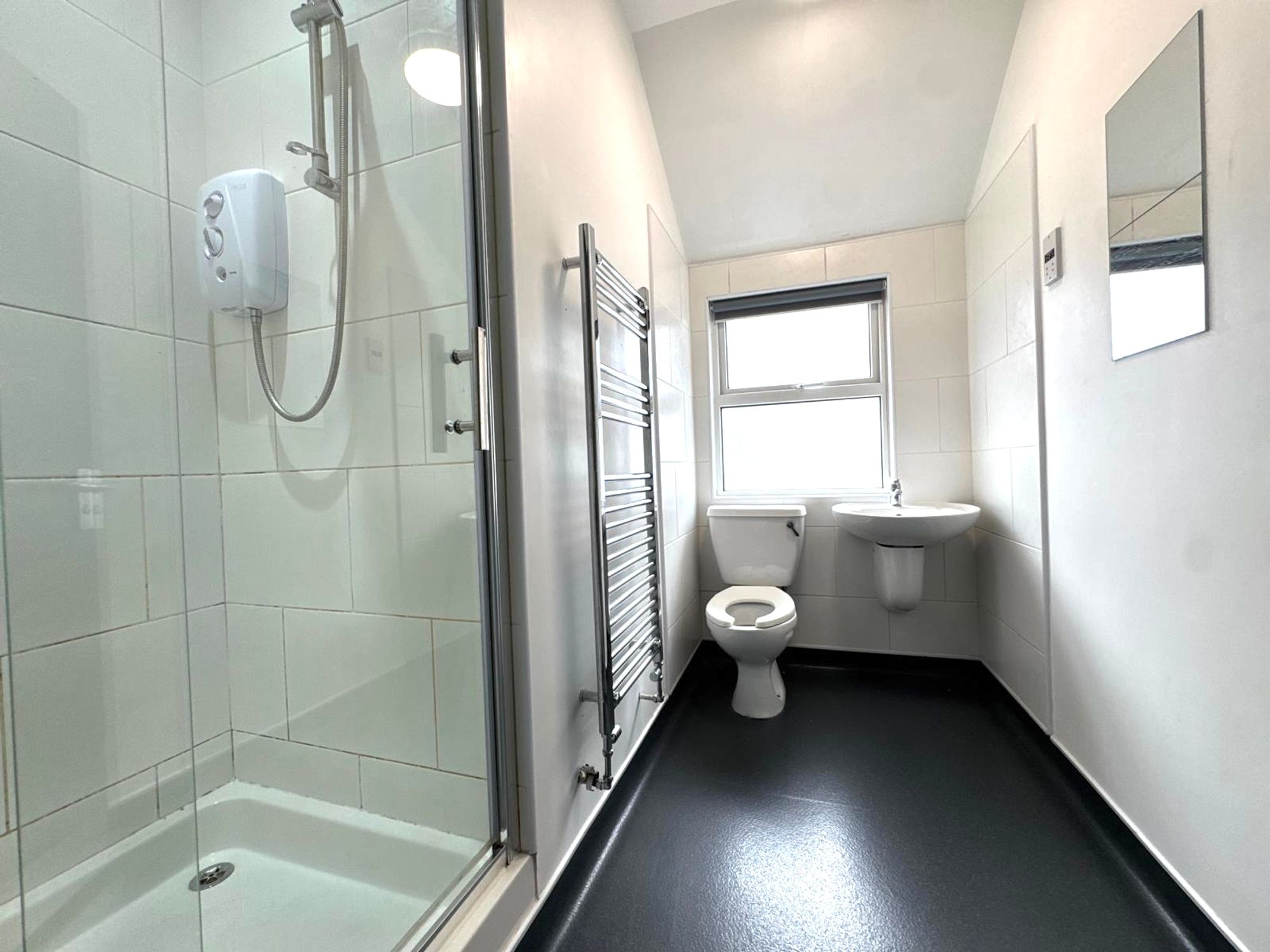 Room Mackintosh Place in Cardiff County