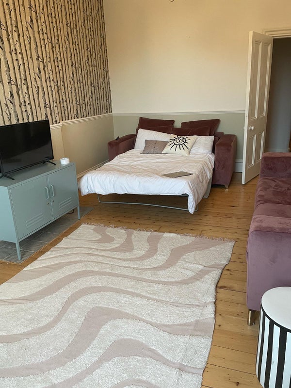 Room Montgomery Street in City of Edinburgh