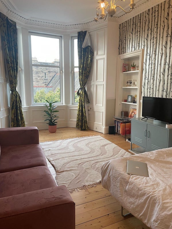 Room Montgomery Street in City of Edinburgh