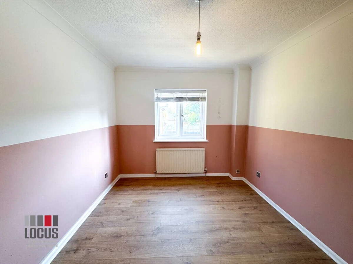 Flat Trevera Court in Waltham Cross