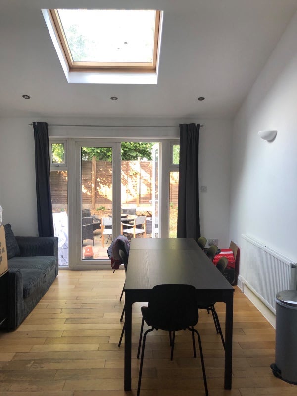Room Louisville Road in Greater London