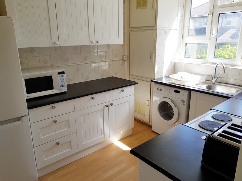 Room Killick Street in Greater London