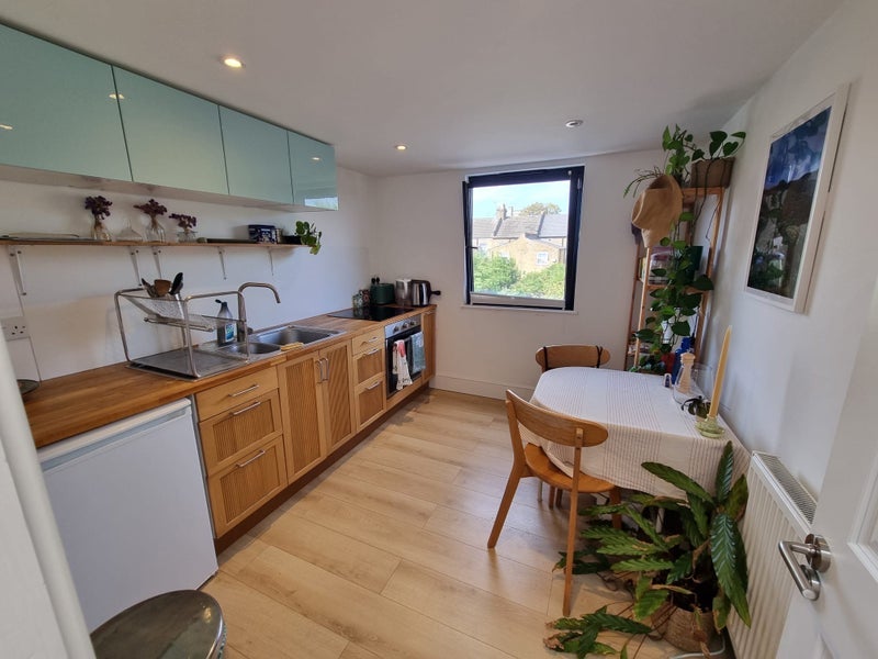 Room Glyn Road in Greater London