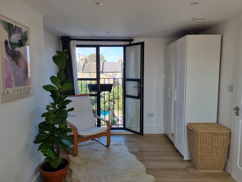 Room Glyn Road in Greater London