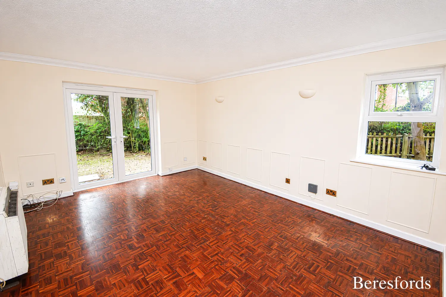 Flat Pollards Green in Chelmsford