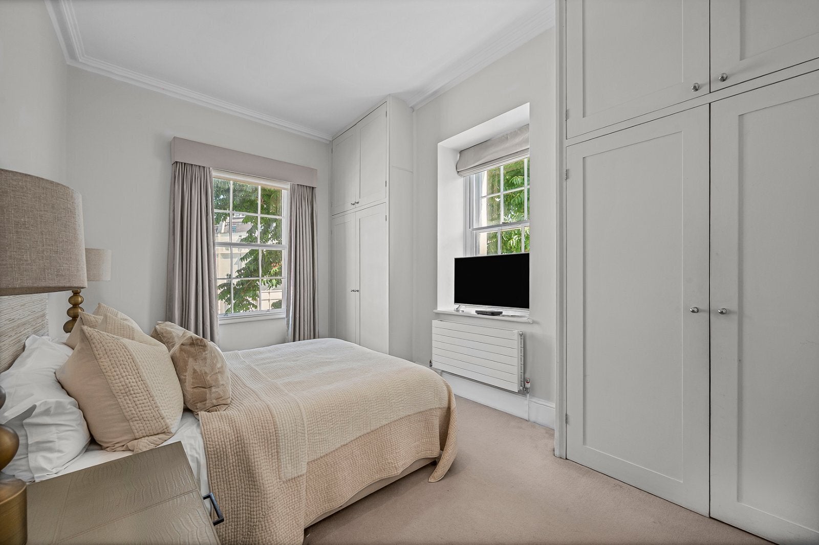 Flat Wilton Crescent in City of Westminster