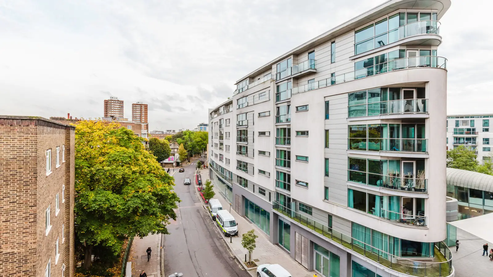Flat Claverley Grove in Greater London
