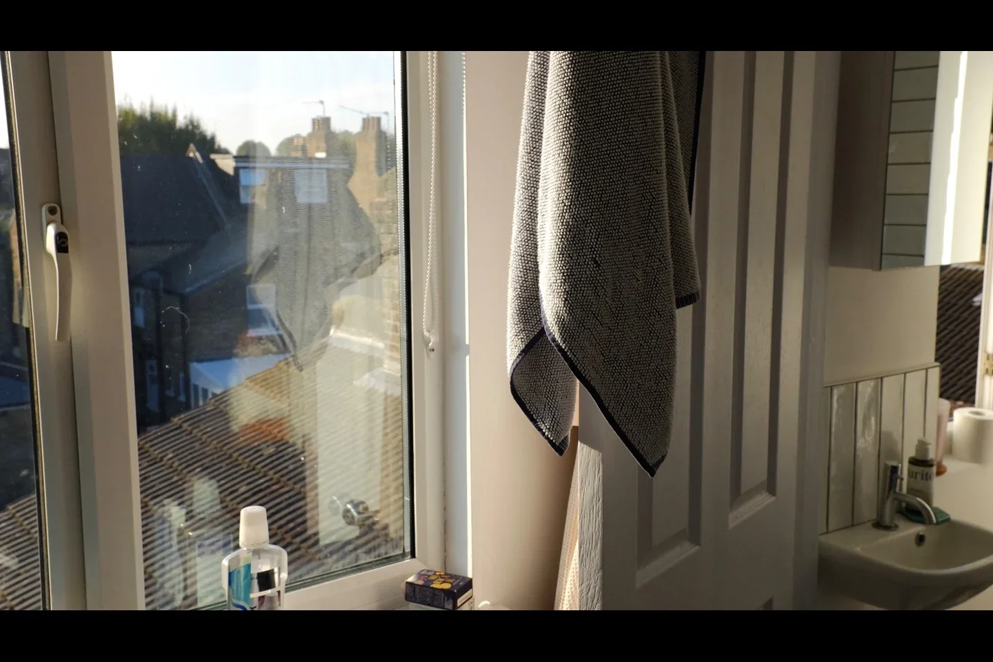 Room Elthorne Avenue in Greater London