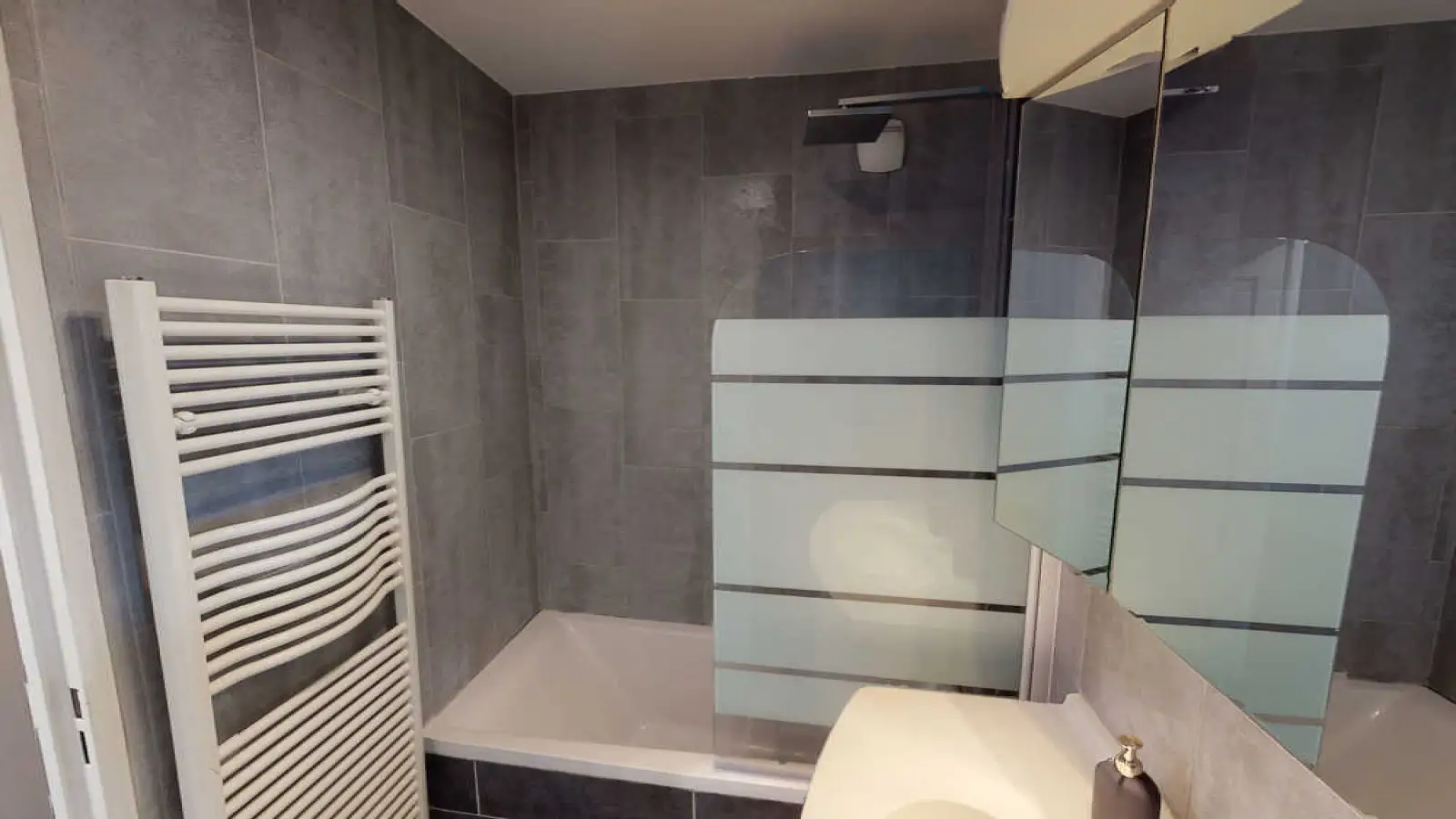 Room Square Georges Pernoud in Nanterre