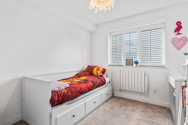 Flat Dunham Lawn in Trafford