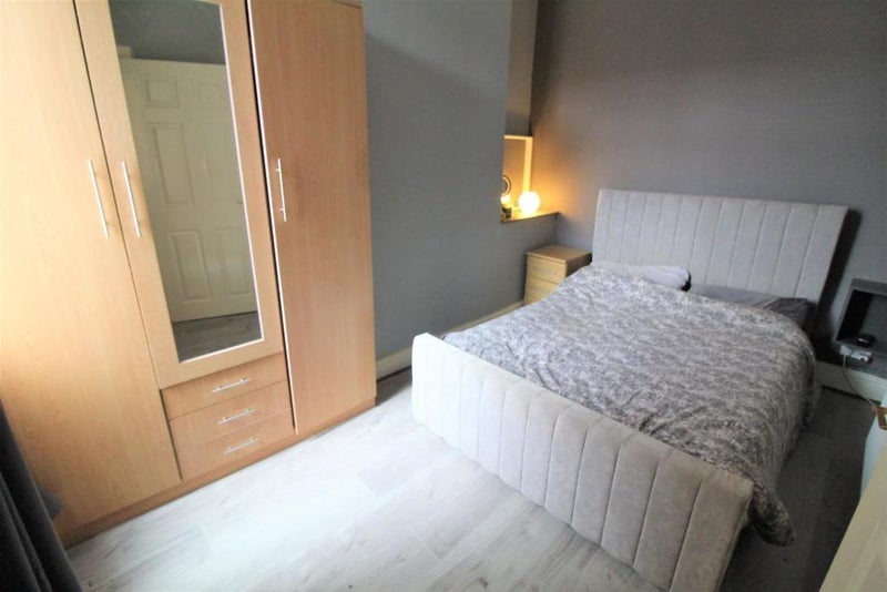 Room Maxton Road in Liverpool
