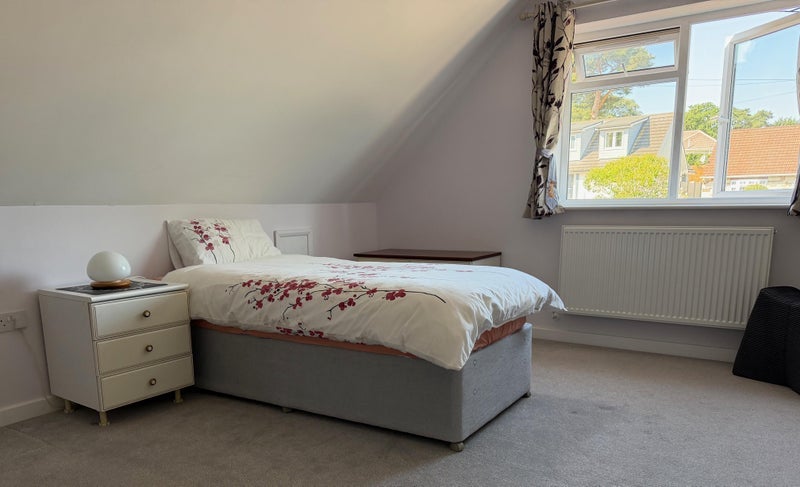 Room Ameysford Road in Ameysford
