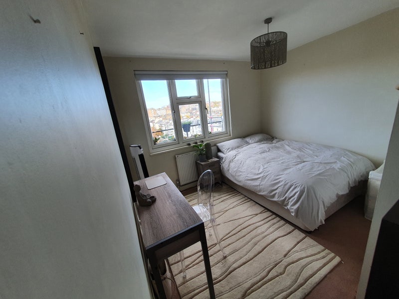 Room Cornwall Gardens in Greater London