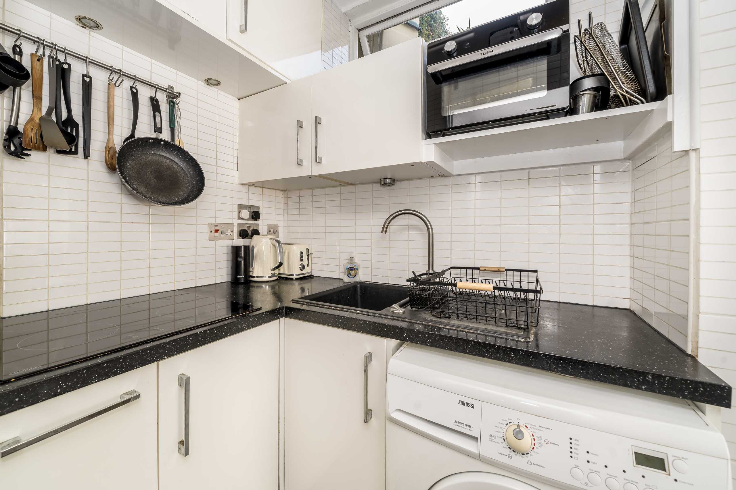 Flat Porten Road in Greater London