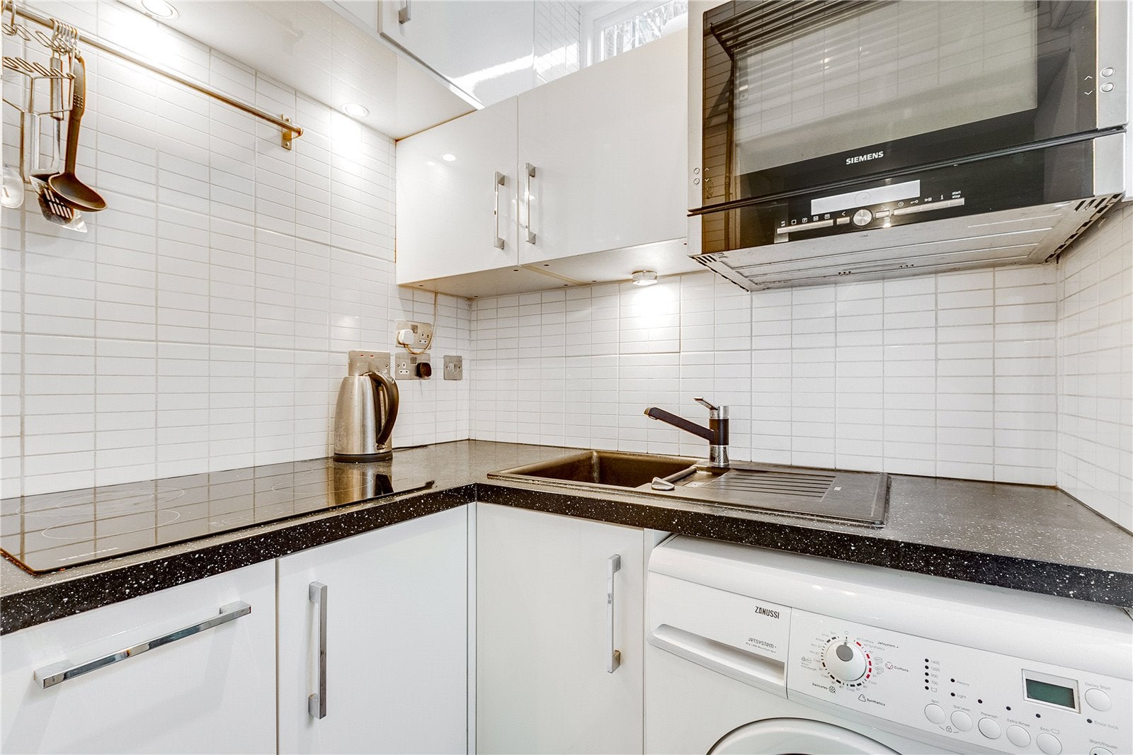 Flat Porten Road in Greater London