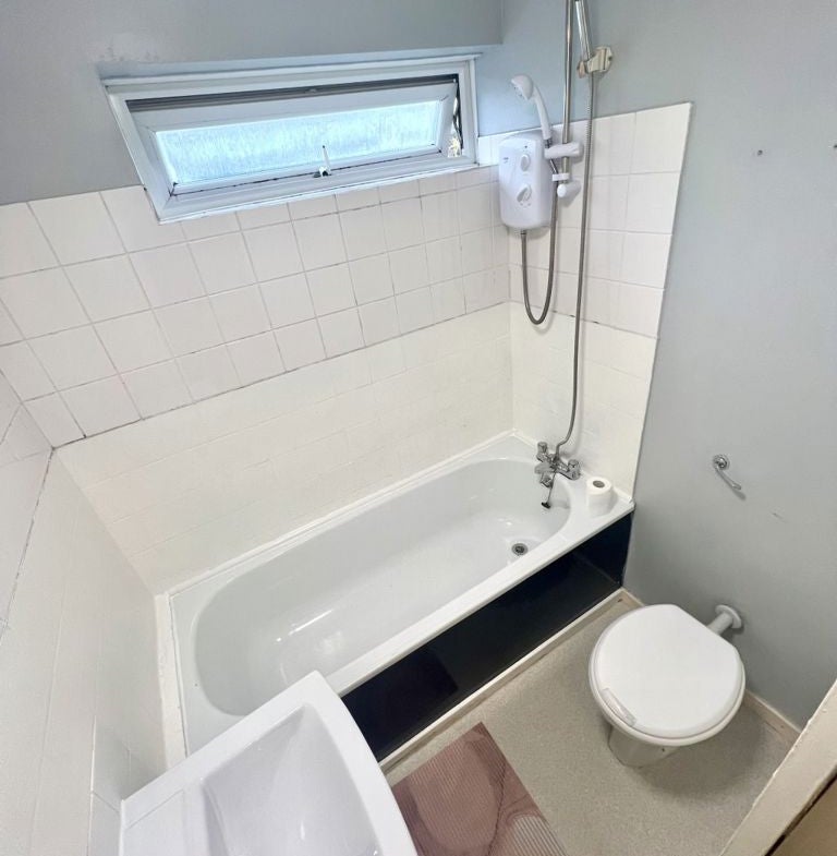 Flat Wansbeck Road in Bedford