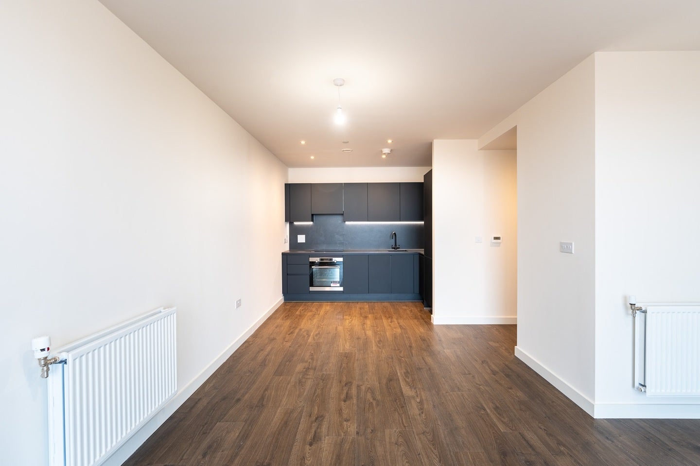 Flat Barratt Way in Greater London