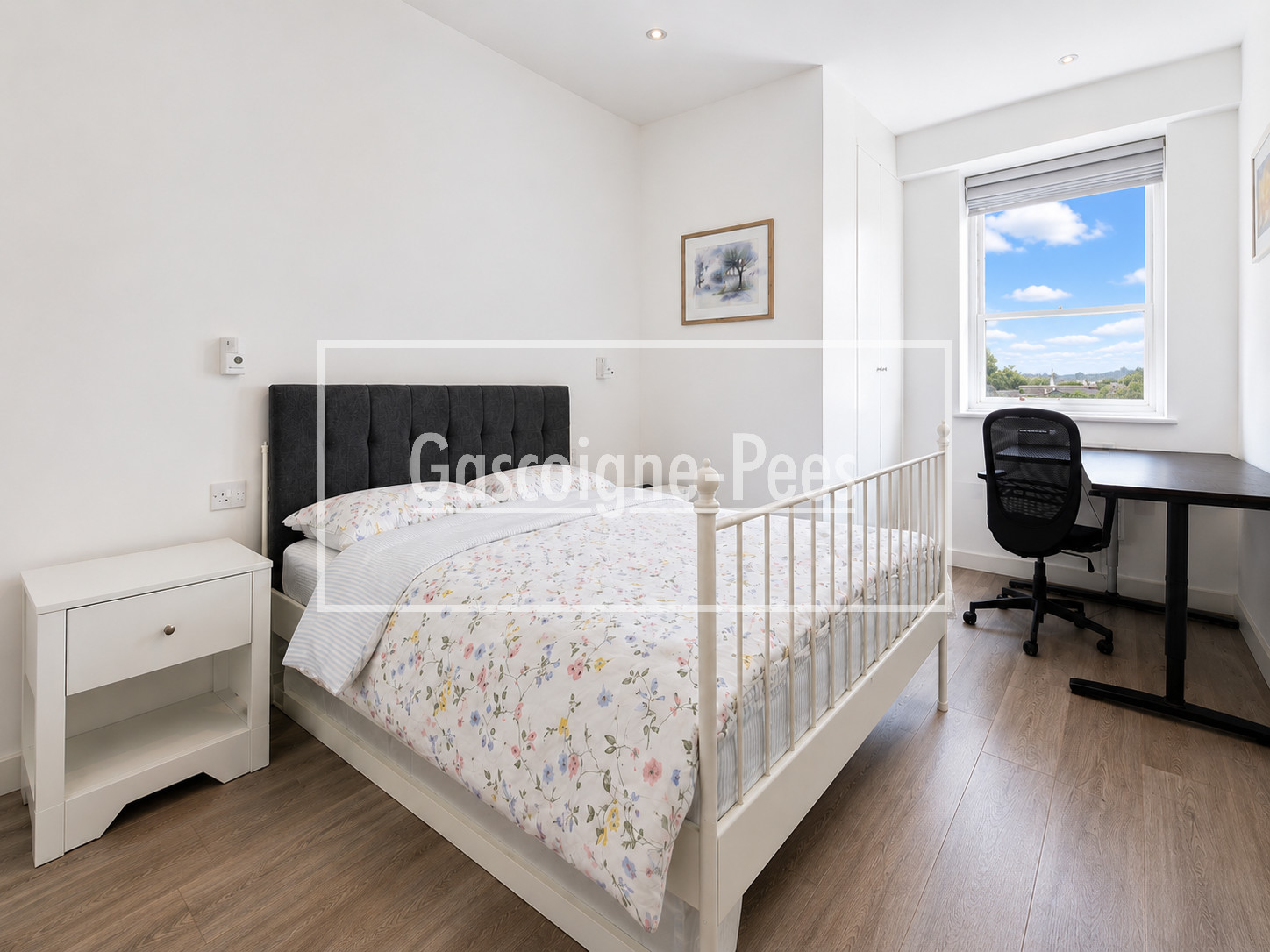Flat Marigold Court in Guildford