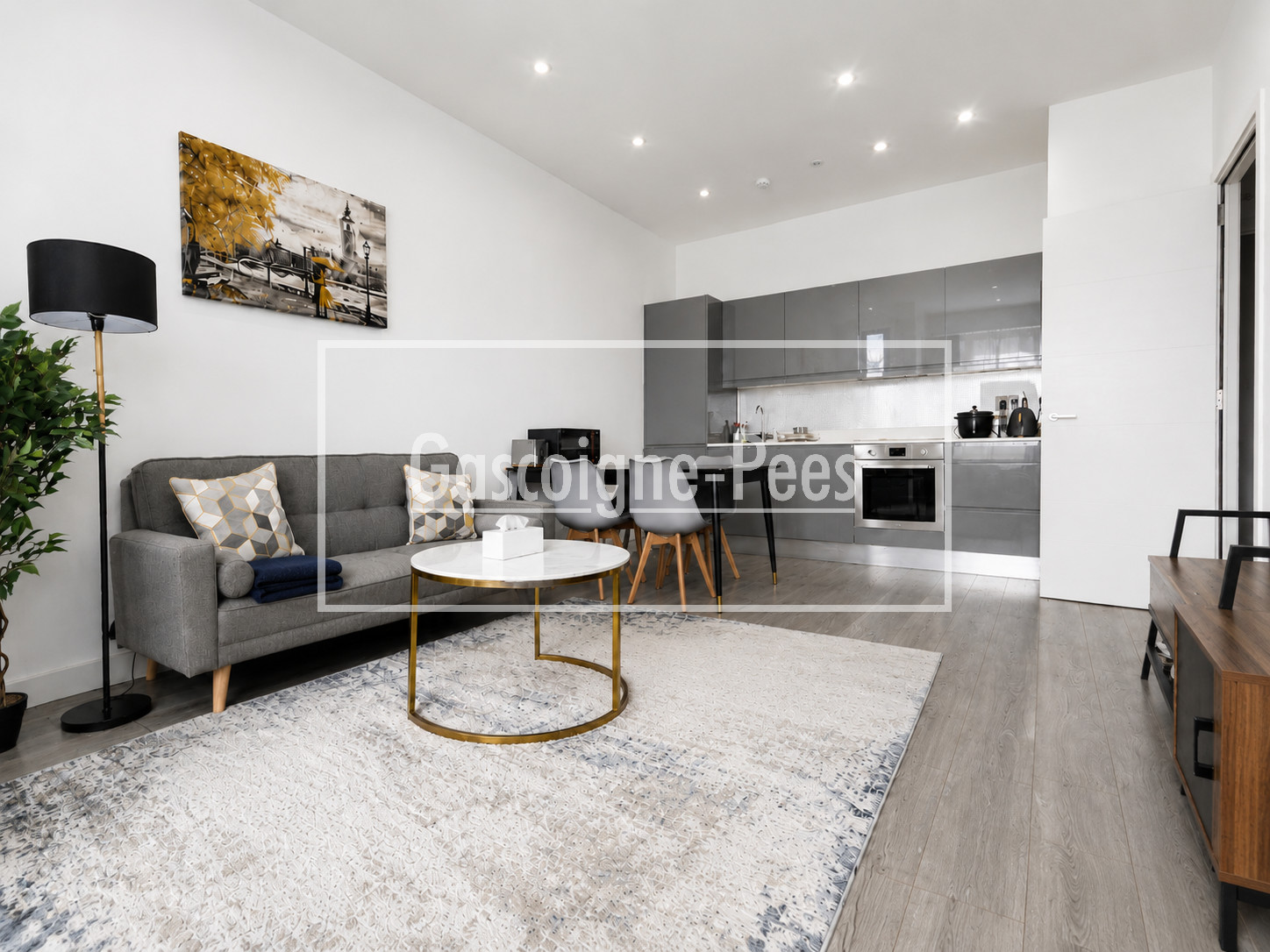 Flat Marigold Court in Guildford