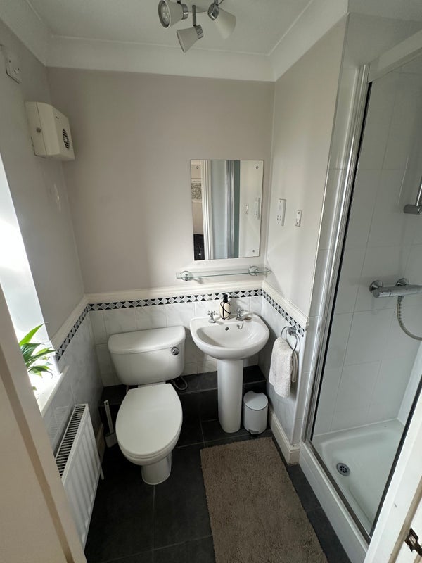 Room Morley Street in Greater London