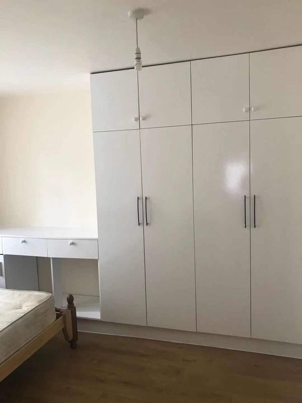 Room Livingstone Road in Greater London