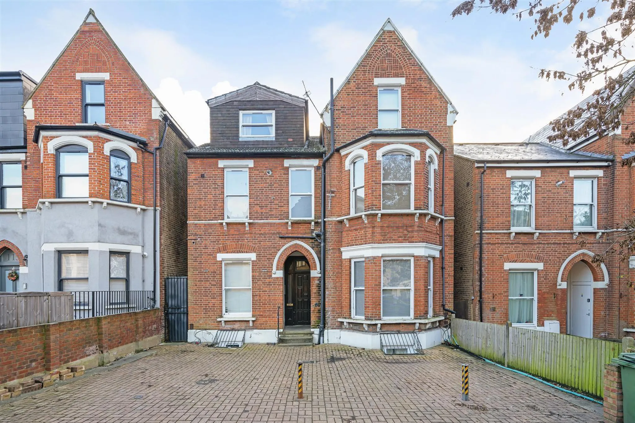 Flat Croydon Road in Greater London