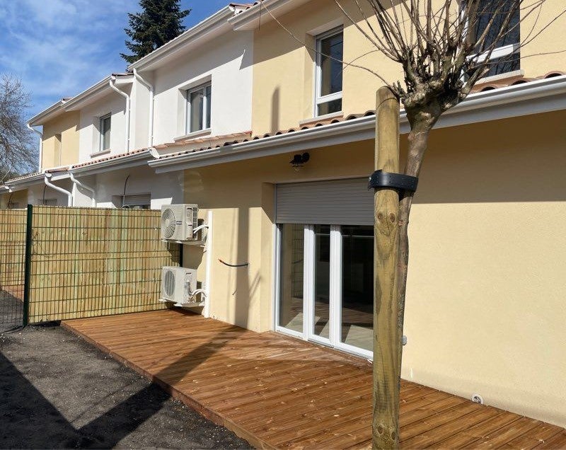 House Rue des Treilles in Libourne