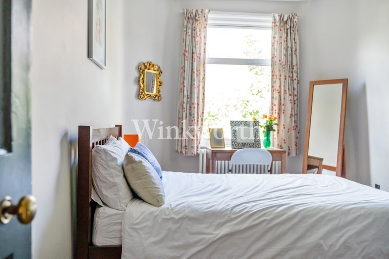 Room Ranelagh Road in Greater London