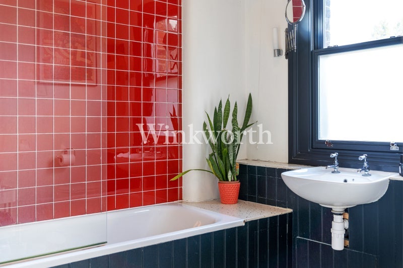 Room Ranelagh Road in Greater London