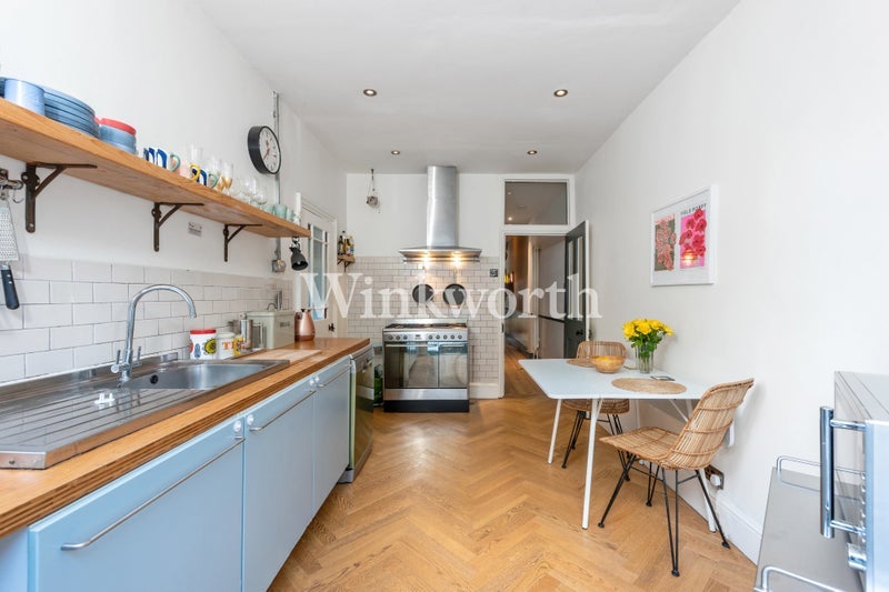 Room Ranelagh Road in Greater London