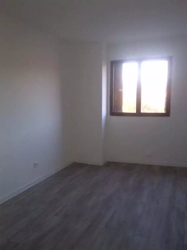 Flat Rue du Chanoine Moisan in Fuveau