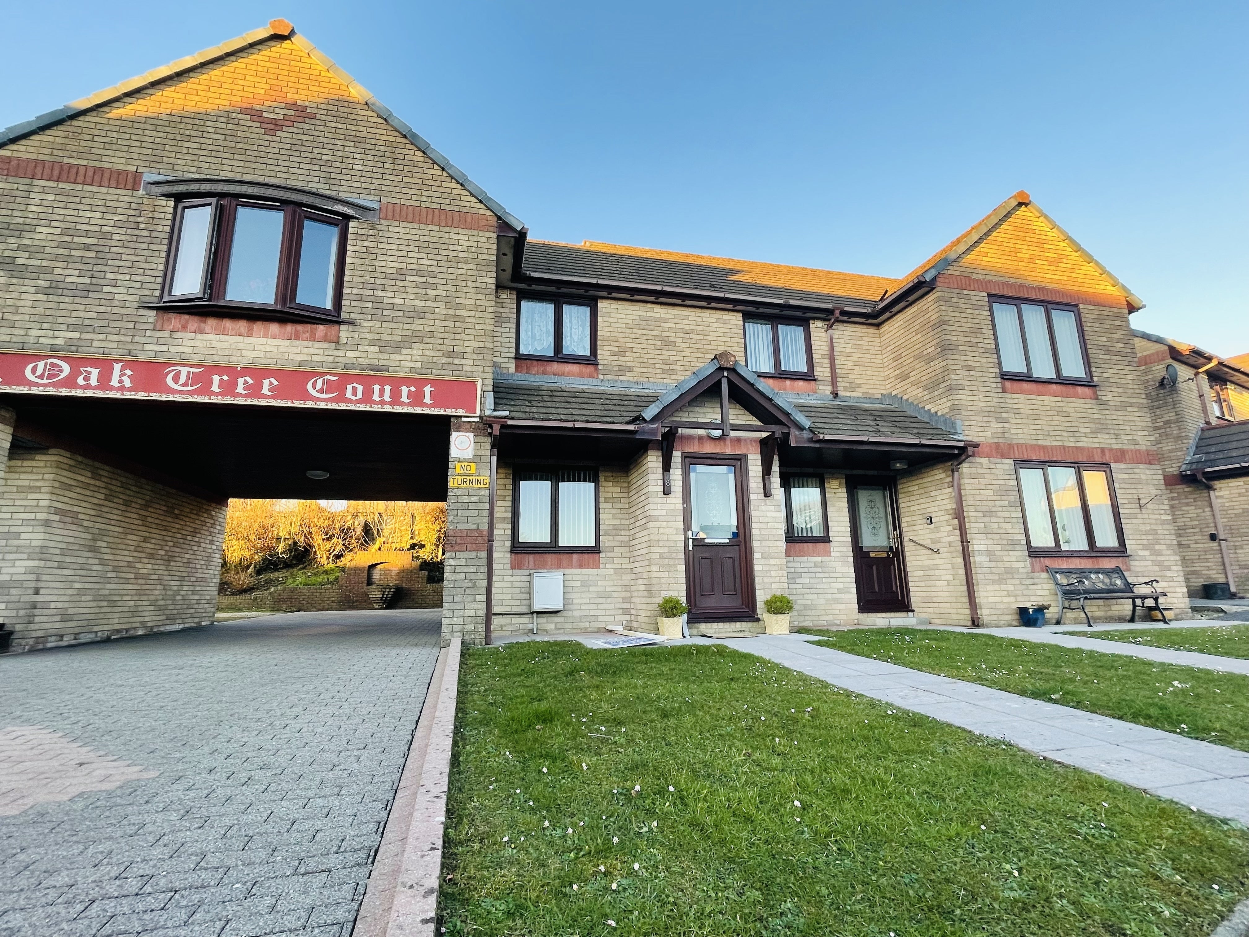 Flat Oakfield Drive in Kilgetty